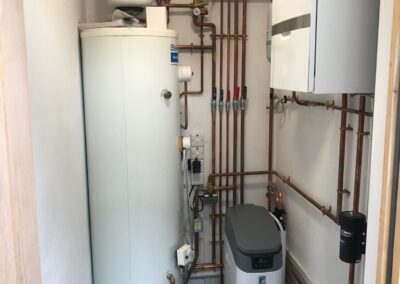 v plumb ltd 17